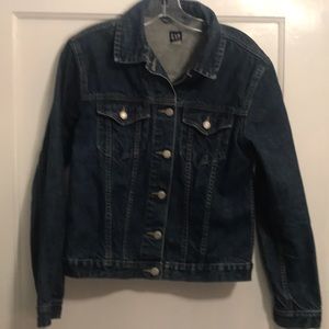 Gap Women’s blue denim jean jacket classic style with buttons. Size small.